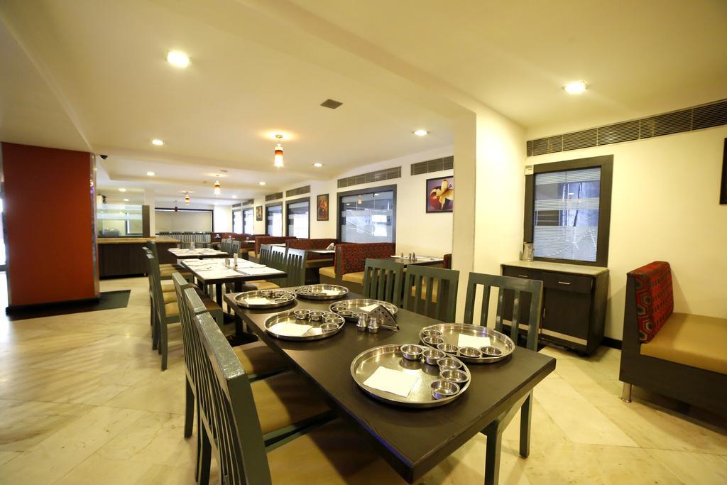 Best Western Yuvraj Surat Exterior photo