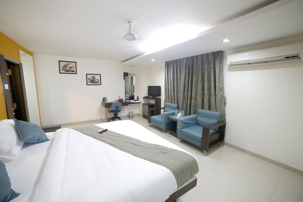 Best Western Yuvraj Surat Exterior photo