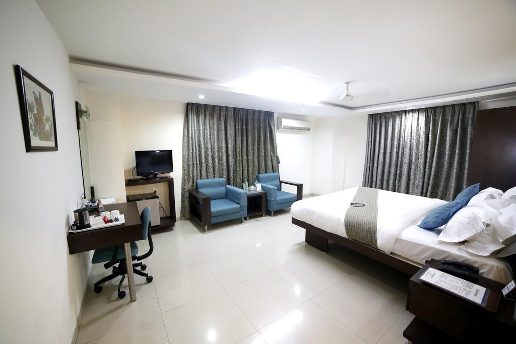 Best Western Yuvraj Surat Exterior photo