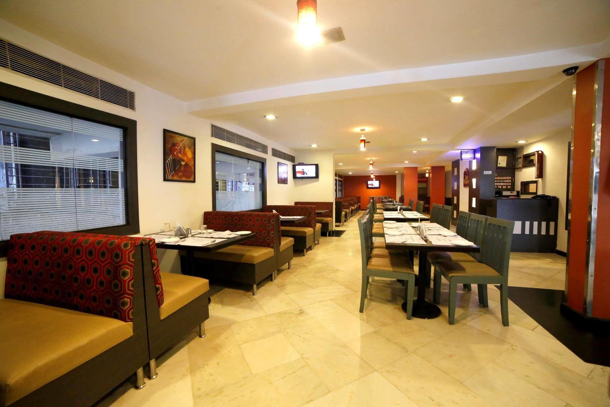 Best Western Yuvraj Surat Exterior photo