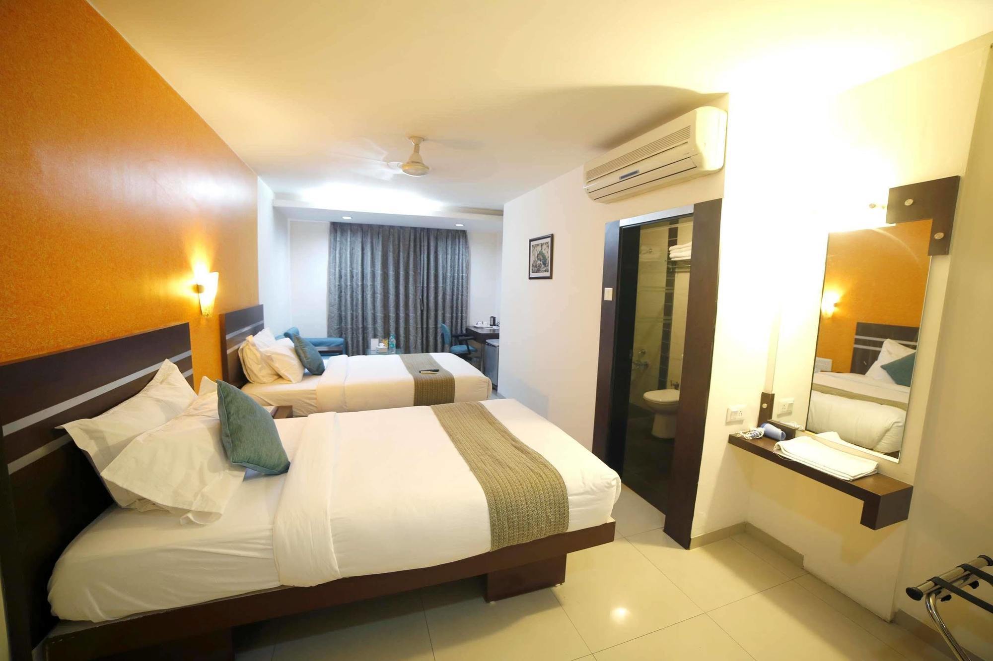 Best Western Yuvraj Surat Exterior photo